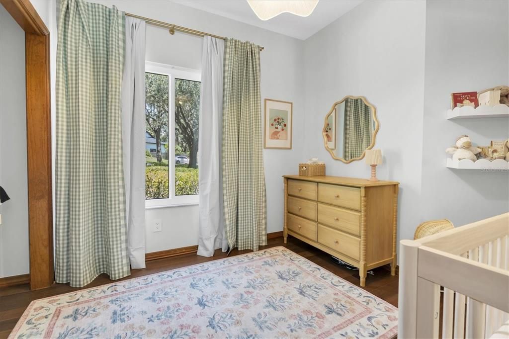 合同活跃: $769,000 (3 贝兹, 2 浴室, 2414 平方英尺)