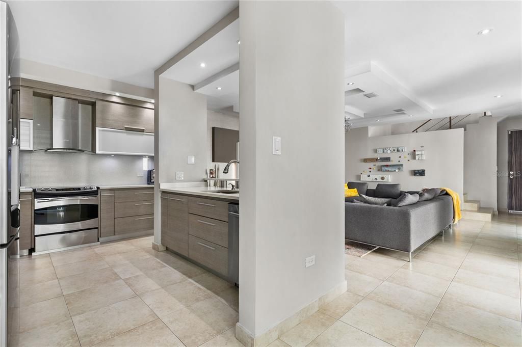 For Sale: $1,395,000 (4 beds, 3 baths, 4426 Square Feet)