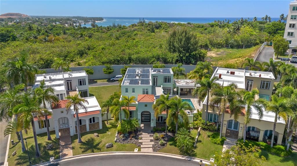 For Sale: $1,395,000 (4 beds, 3 baths, 4426 Square Feet)