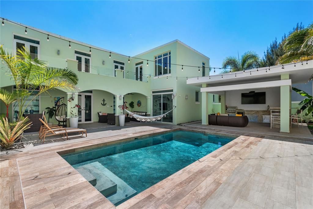 For Sale: $1,395,000 (4 beds, 3 baths, 4426 Square Feet)