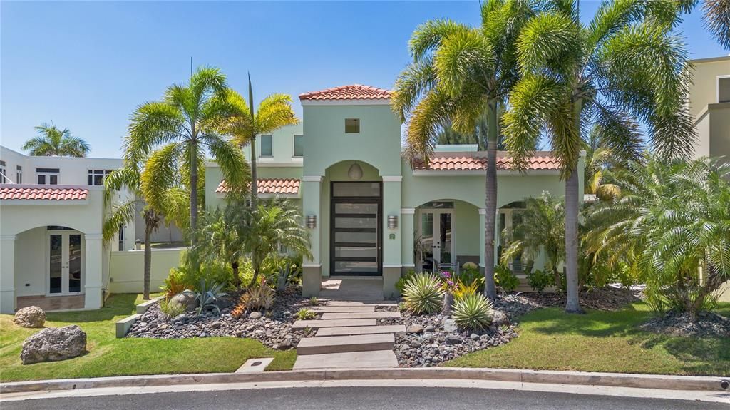 For Sale: $1,395,000 (4 beds, 3 baths, 4426 Square Feet)