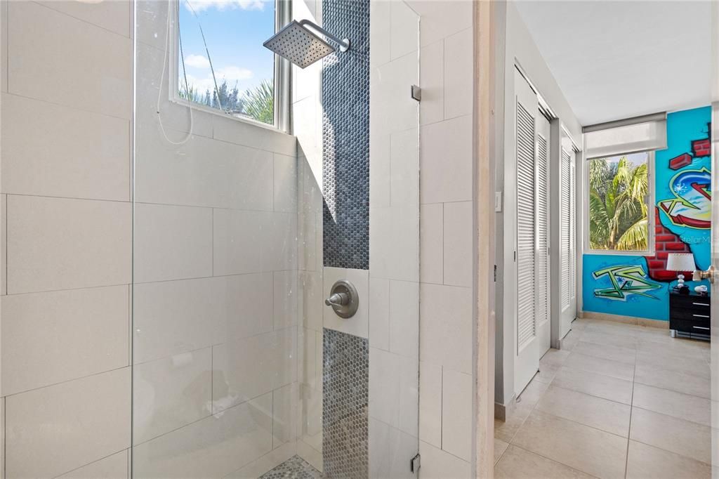 For Sale: $1,395,000 (4 beds, 3 baths, 4426 Square Feet)