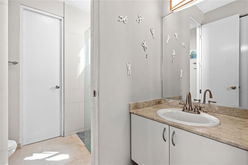 For Sale: $1,395,000 (4 beds, 3 baths, 4426 Square Feet)