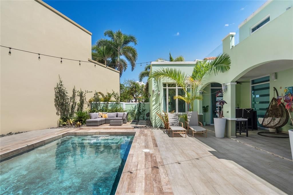 For Sale: $1,395,000 (4 beds, 3 baths, 4426 Square Feet)