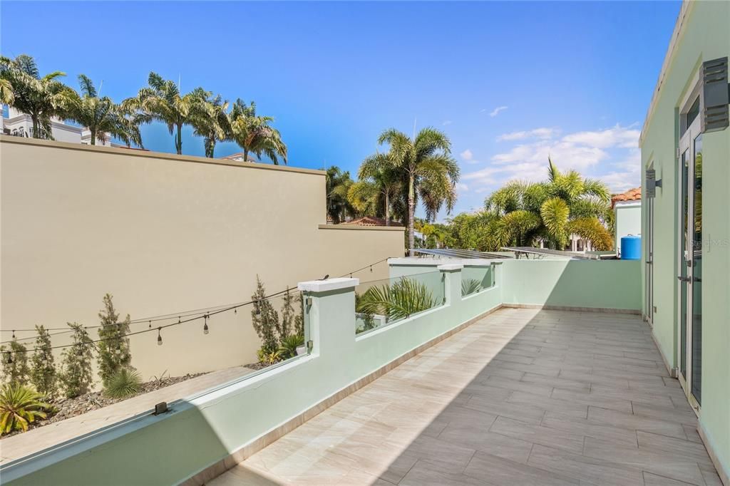 For Sale: $1,395,000 (4 beds, 3 baths, 4426 Square Feet)