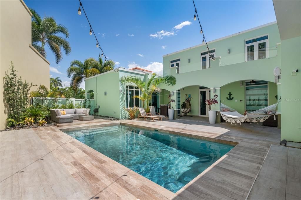 For Sale: $1,395,000 (4 beds, 3 baths, 4426 Square Feet)