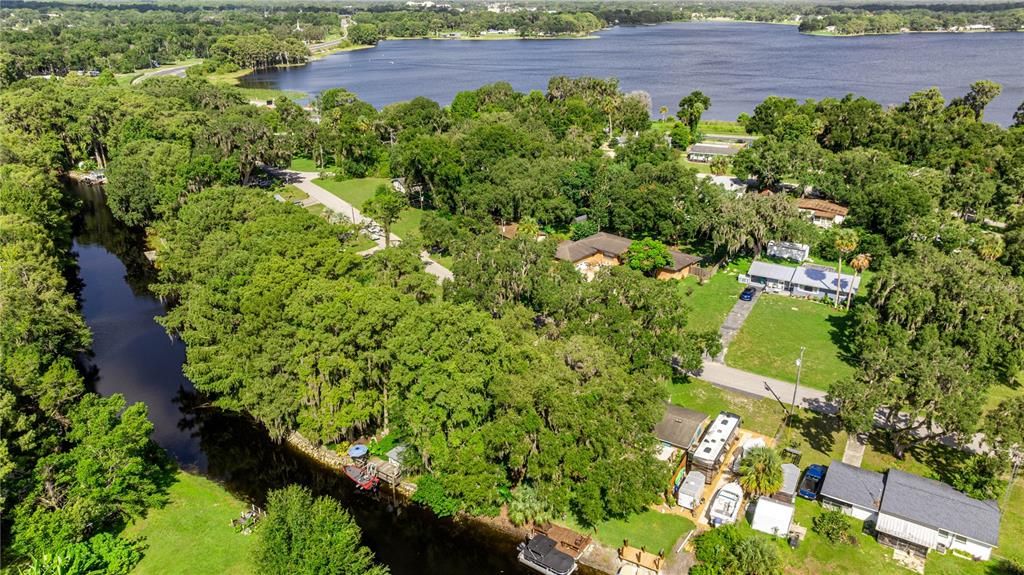 На продажу: $309,000 (2 спален, 1 ванн, 1281 Квадратных фут)