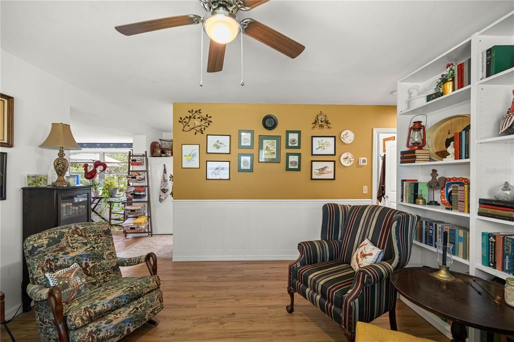 На продажу: $309,000 (2 спален, 1 ванн, 1281 Квадратных фут)