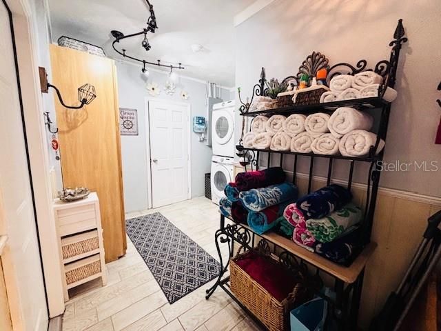 For Sale: $547,000 (4 beds, 2 baths, 1620 Square Feet)