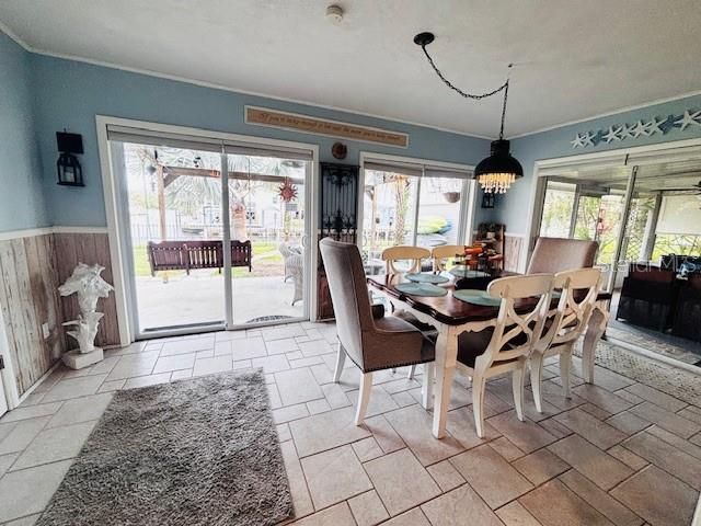 For Sale: $547,000 (4 beds, 2 baths, 1620 Square Feet)