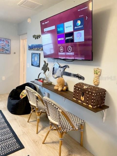 For Sale: $547,000 (4 beds, 2 baths, 1620 Square Feet)