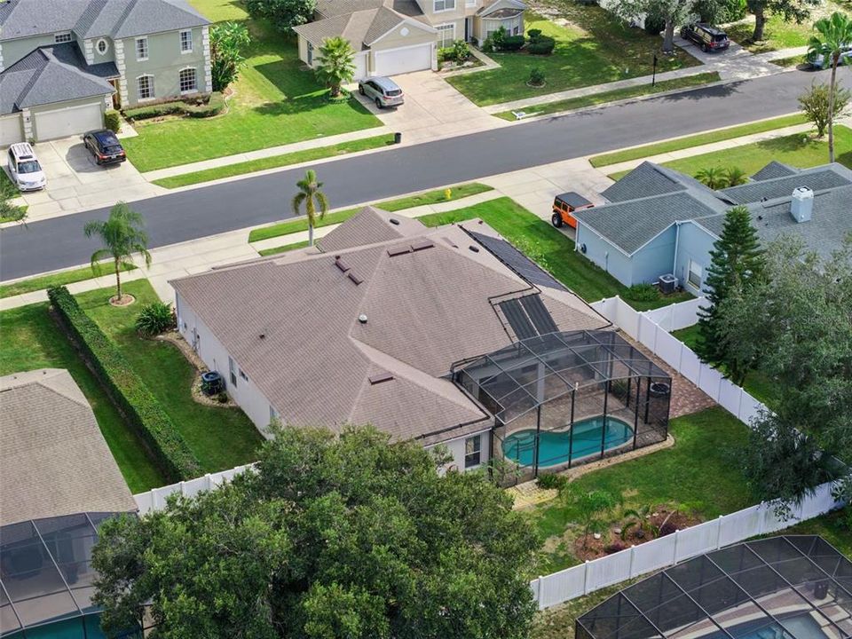 合同活跃: $599,500 (5 贝兹, 3 浴室, 2584 平方英尺)