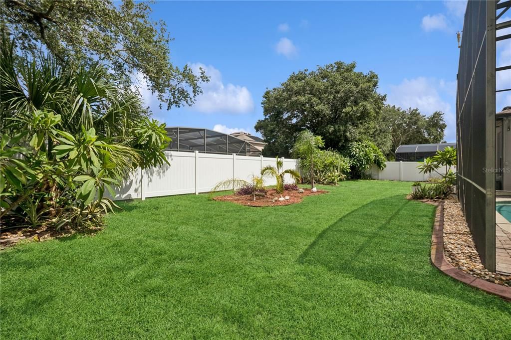 合同活跃: $599,500 (5 贝兹, 3 浴室, 2584 平方英尺)