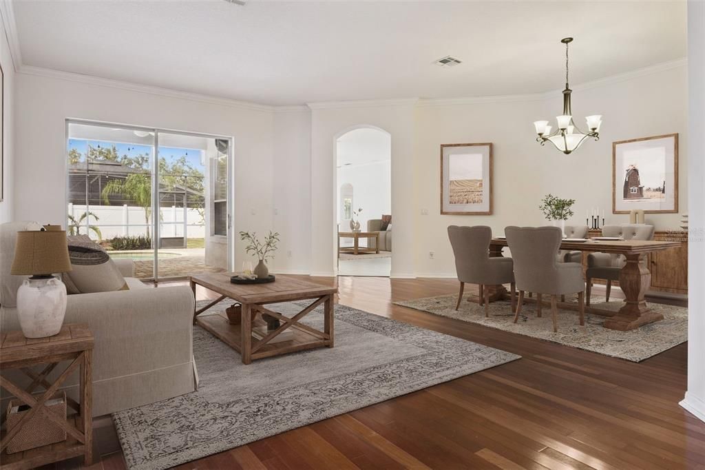 合同活跃: $599,500 (5 贝兹, 3 浴室, 2584 平方英尺)