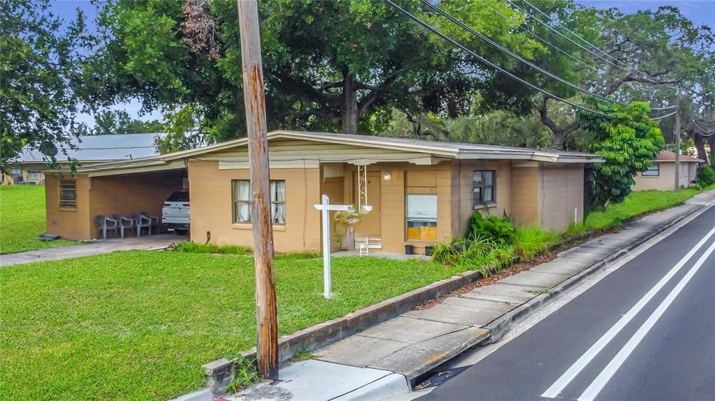 Active With Contract: $215,000 (3 beds, 2 baths, 1758 Square Feet)