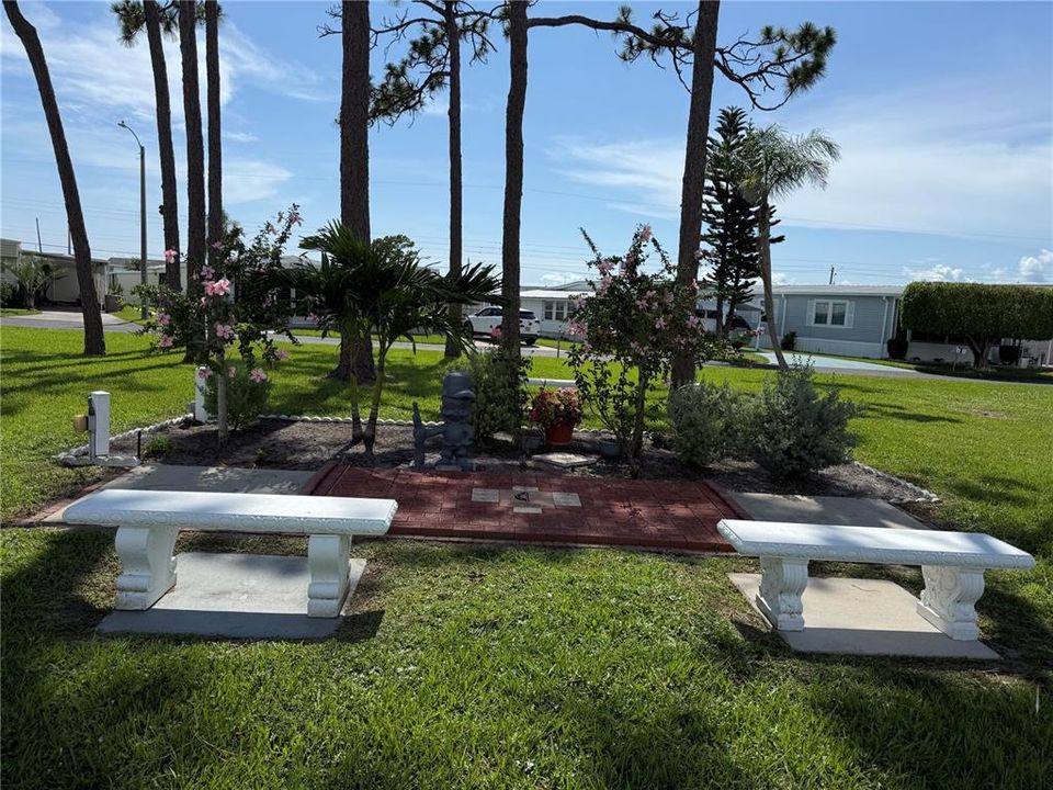 待售: $55,000 (0.09 acres)