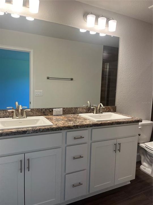 For Rent: $1,800 (3 beds, 2 baths, 1648 Square Feet)