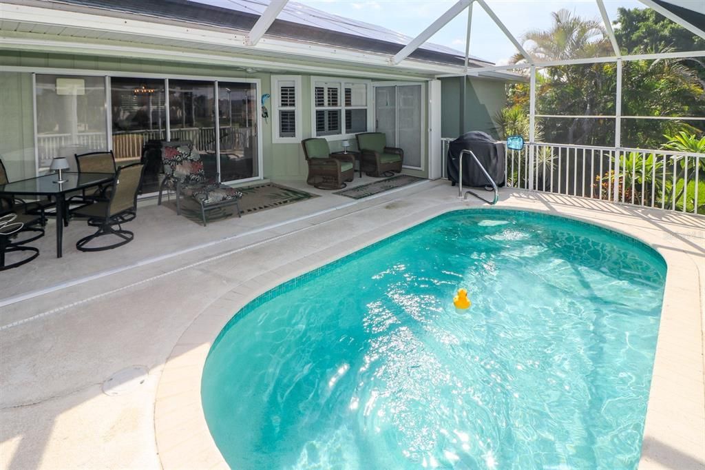 Под контрактом: $399,999 (3 спален, 2 ванн, 1491 Квадратных фут)