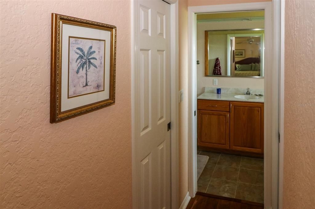 Под контрактом: $399,999 (3 спален, 2 ванн, 1491 Квадратных фут)