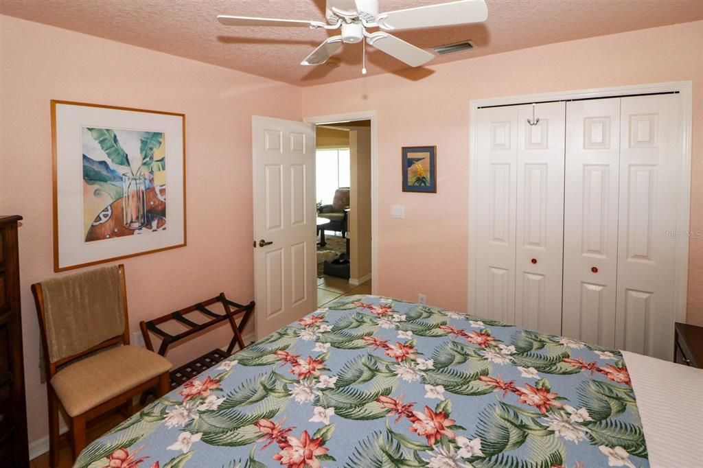 Под контрактом: $399,999 (3 спален, 2 ванн, 1491 Квадратных фут)