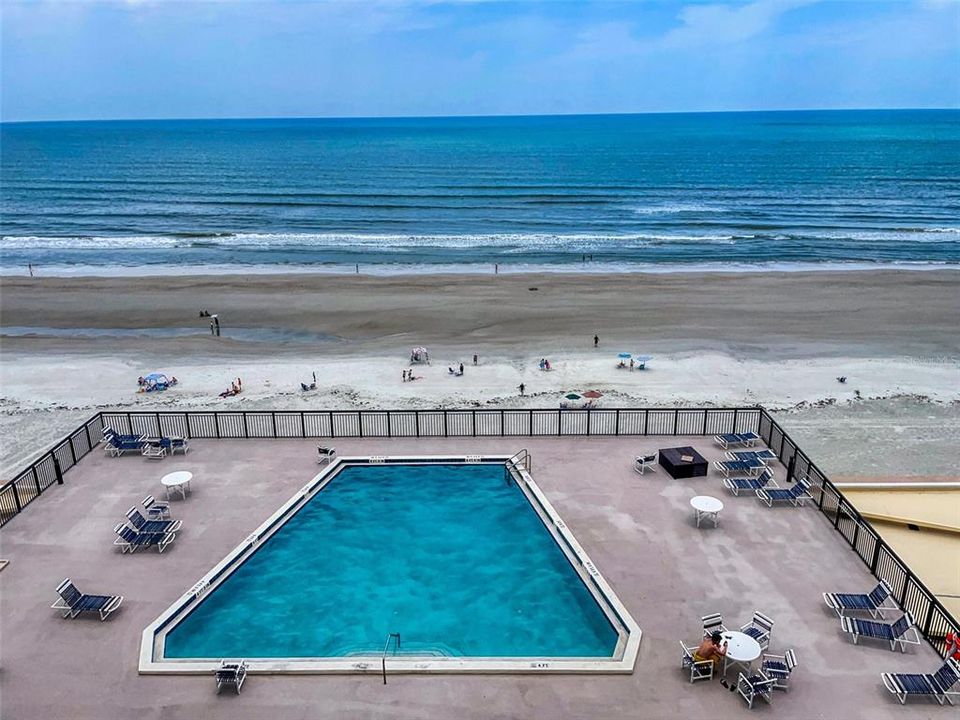 Active With Contract: $675,000 (3 beds, 2 baths, 1565 Square Feet)