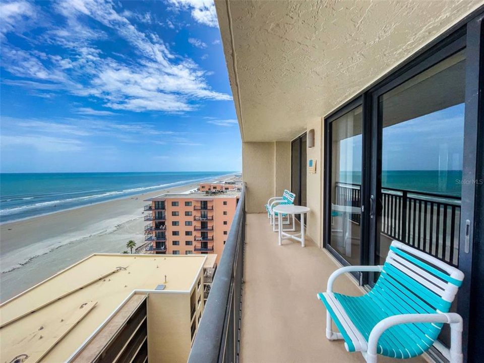 Active With Contract: $675,000 (3 beds, 2 baths, 1565 Square Feet)