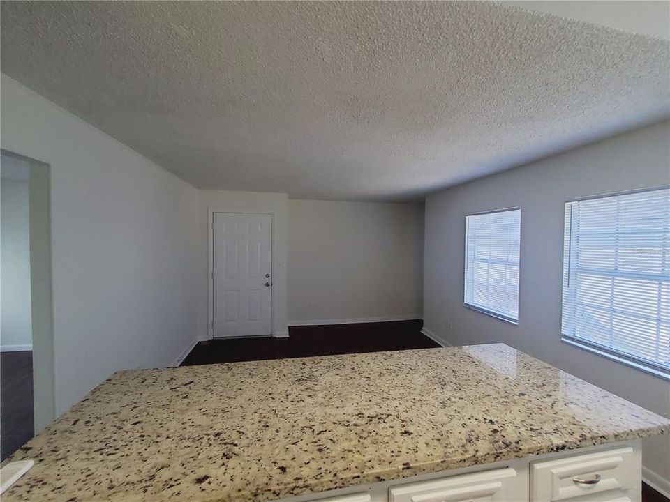 For Rent: $1,095 (1 beds, 1 baths, 540 Square Feet)