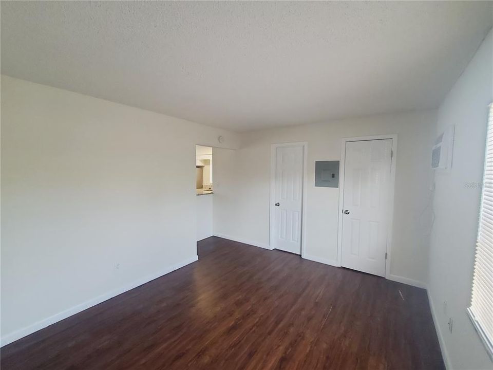 For Rent: $1,095 (1 beds, 1 baths, 540 Square Feet)