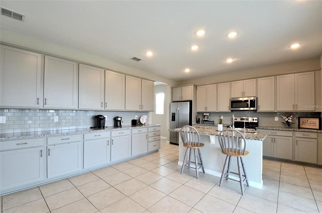 Active With Contract: $369,900 (5 beds, 3 baths, 3106 Square Feet)