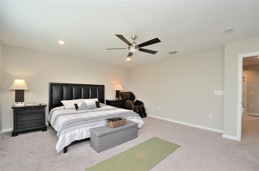 Active With Contract: $369,900 (5 beds, 3 baths, 3106 Square Feet)