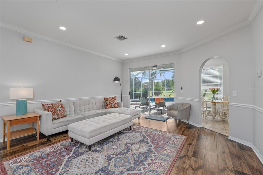 Activo con contrato: $679,000 (4 camas, 3 baños, 2202 Pies cuadrados)