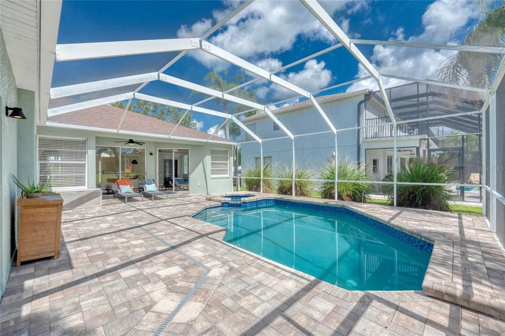 Activo con contrato: $679,000 (4 camas, 3 baños, 2202 Pies cuadrados)