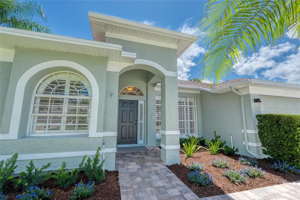 Activo con contrato: $679,000 (4 camas, 3 baños, 2202 Pies cuadrados)