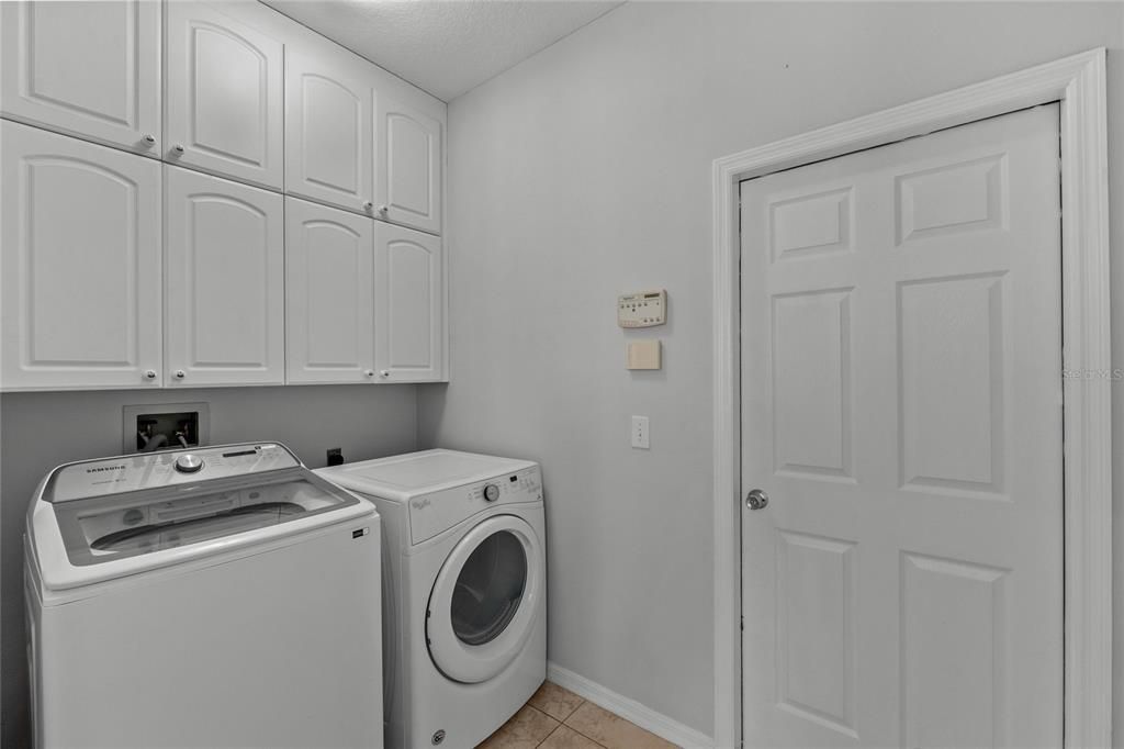 Activo con contrato: $679,000 (4 camas, 3 baños, 2202 Pies cuadrados)