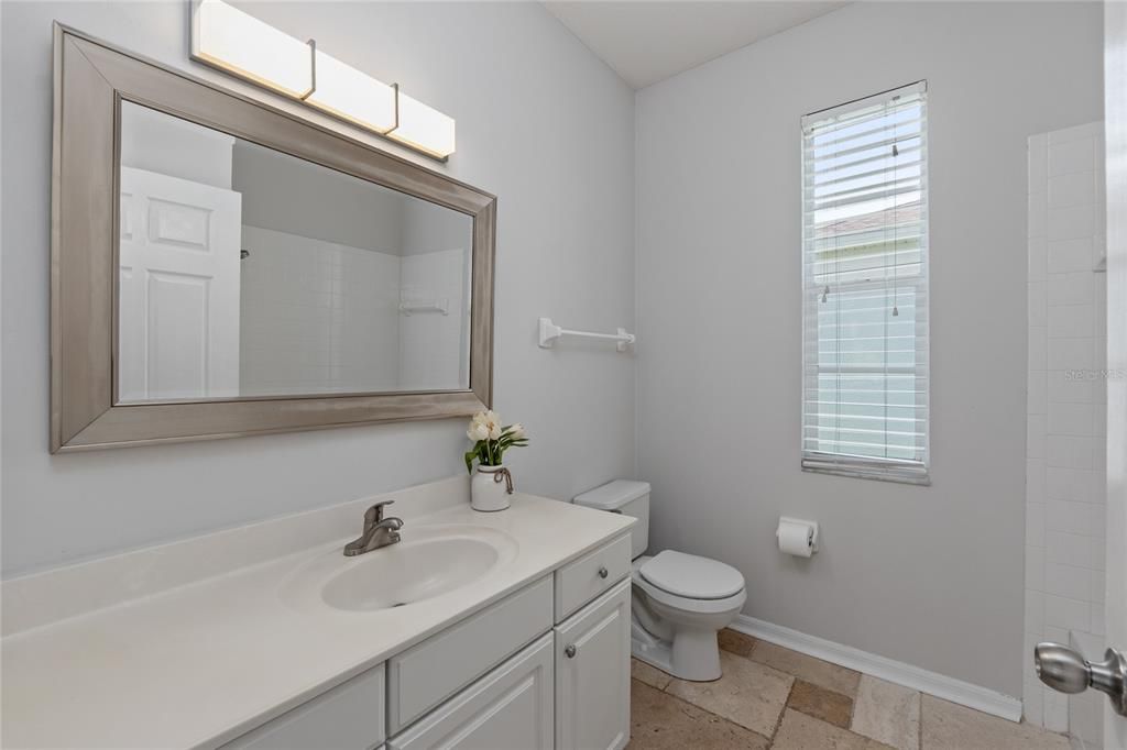 Activo con contrato: $679,000 (4 camas, 3 baños, 2202 Pies cuadrados)