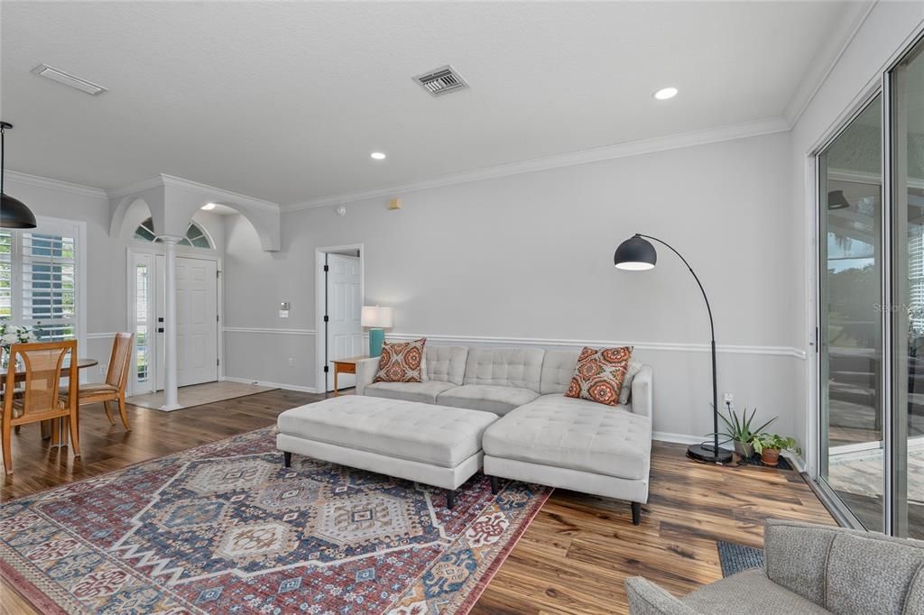 Activo con contrato: $679,000 (4 camas, 3 baños, 2202 Pies cuadrados)