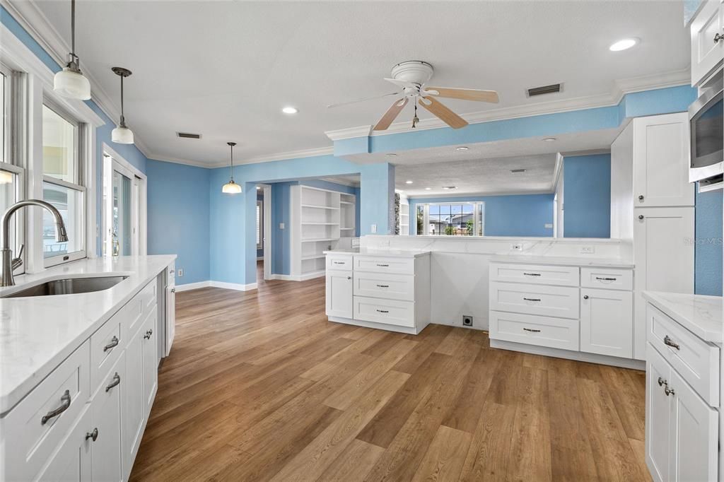 合同活跃: $1,395,000 (3 贝兹, 3 浴室, 2971 平方英尺)