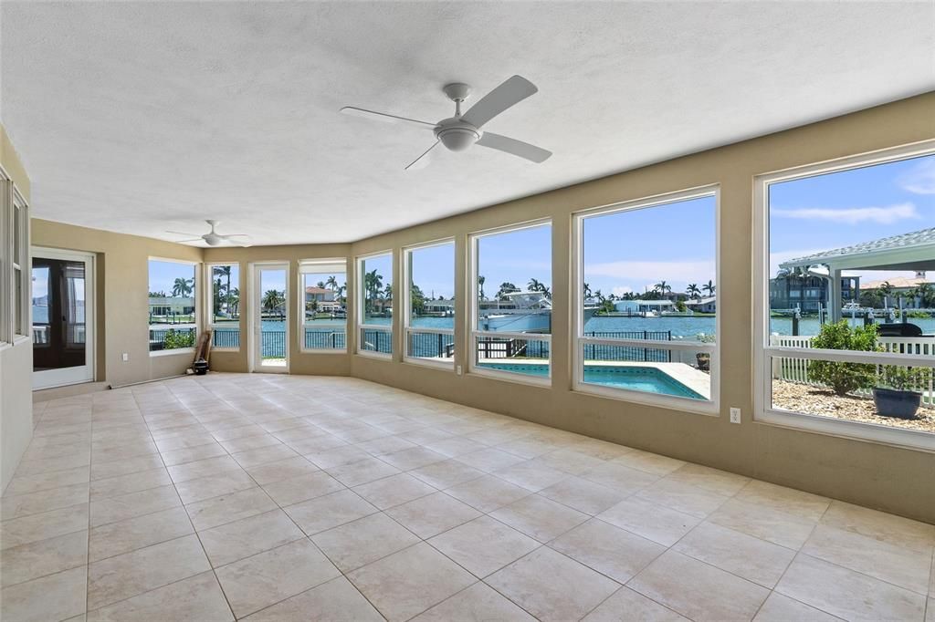 合同活跃: $1,395,000 (3 贝兹, 3 浴室, 2971 平方英尺)