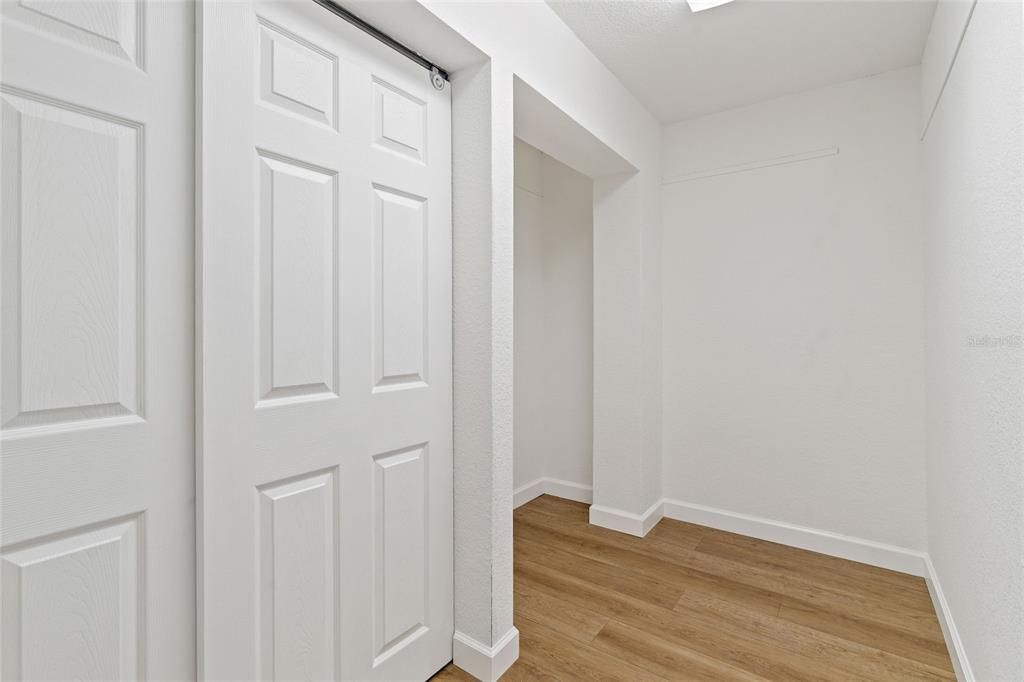 合同活跃: $1,395,000 (3 贝兹, 3 浴室, 2971 平方英尺)