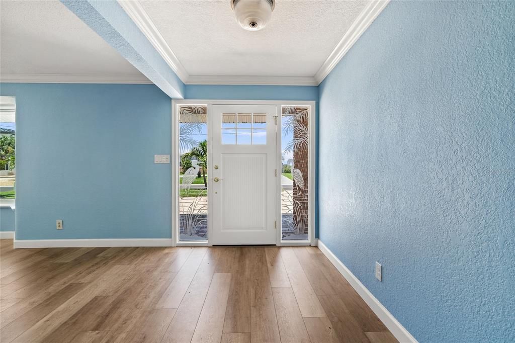 合同活跃: $1,395,000 (3 贝兹, 3 浴室, 2971 平方英尺)