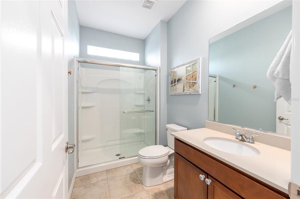 合同活跃: $470,000 (4 贝兹, 3 浴室, 3012 平方英尺)