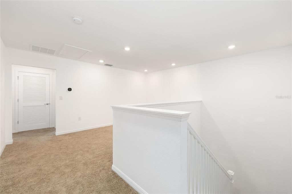 合同活跃: $470,000 (4 贝兹, 3 浴室, 3012 平方英尺)