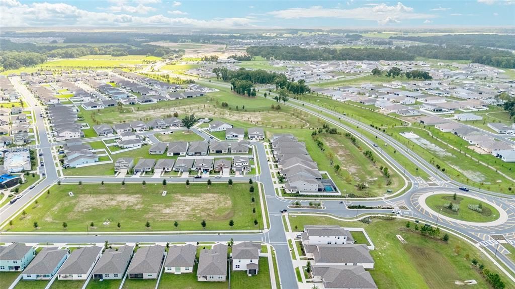 合同活跃: $470,000 (4 贝兹, 3 浴室, 3012 平方英尺)