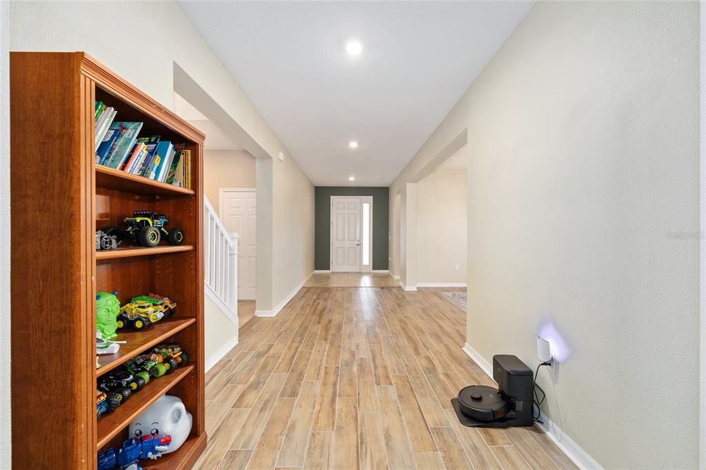 合同活跃: $470,000 (4 贝兹, 3 浴室, 3012 平方英尺)