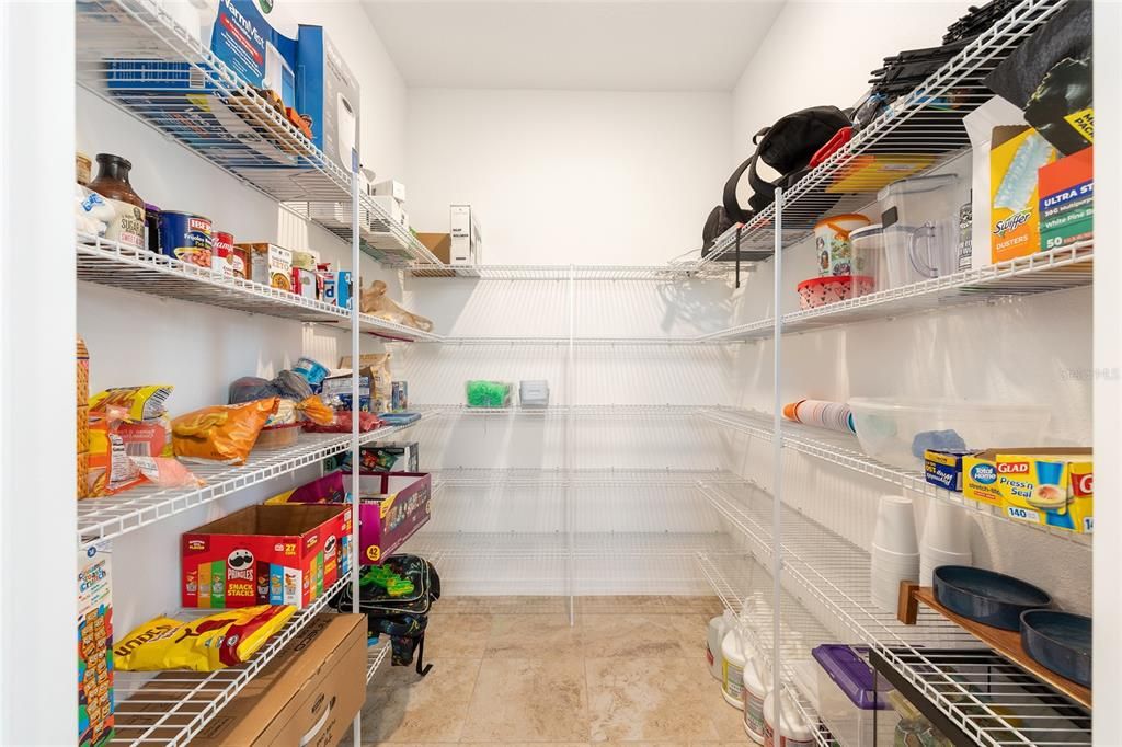 合同活跃: $470,000 (4 贝兹, 3 浴室, 3012 平方英尺)