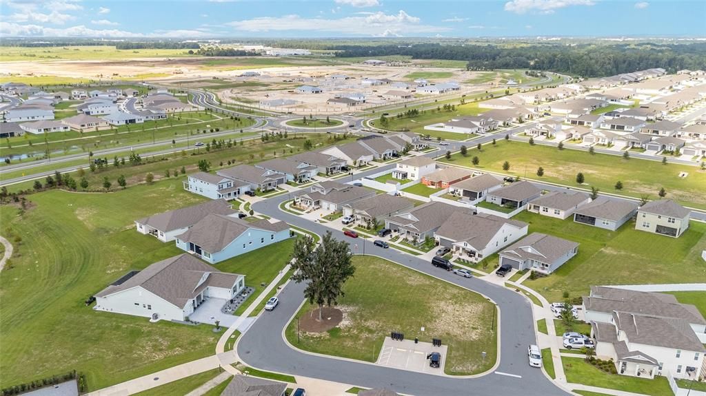 合同活跃: $470,000 (4 贝兹, 3 浴室, 3012 平方英尺)