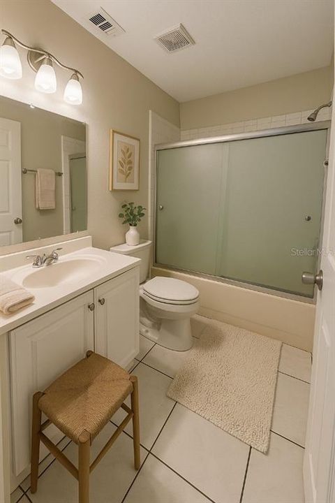 合同活跃: $1,650 (2 贝兹, 2 浴室, 889 平方英尺)