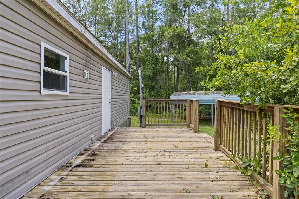 Под контрактом: $230,000 (3 спален, 2 ванн, 1456 Квадратных фут)