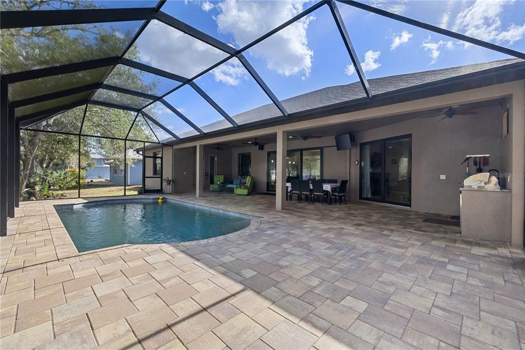 En Venta: $757,900 (3 camas, 2 baños, 2157 Pies cuadrados)