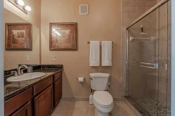 Под контрактом: $236,000 (3 спален, 2 ванн, 1244 Квадратных фут)